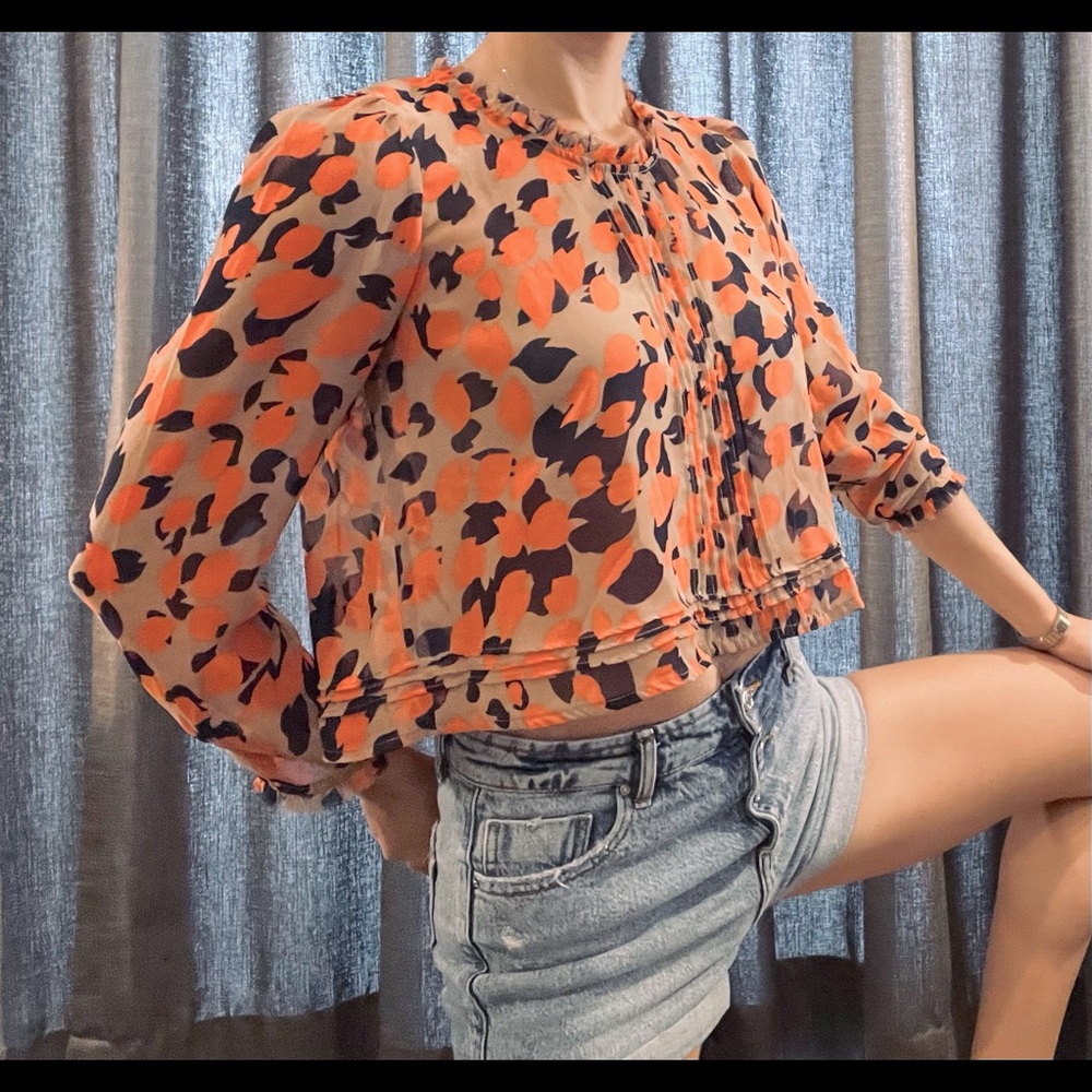 New elegant top + FREE GIFT INCLUDED!